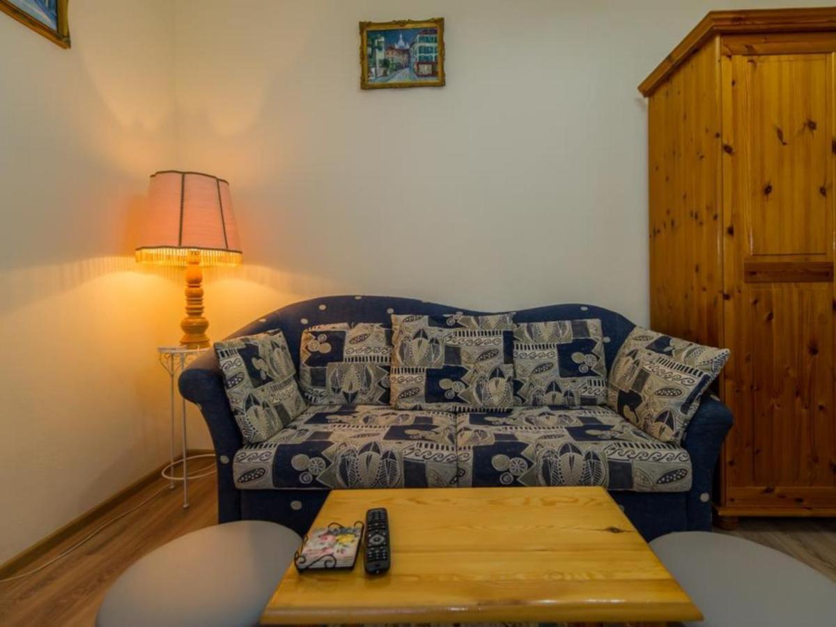 Carol Private Yard With Barbeque And Parking Apartment Sinaia