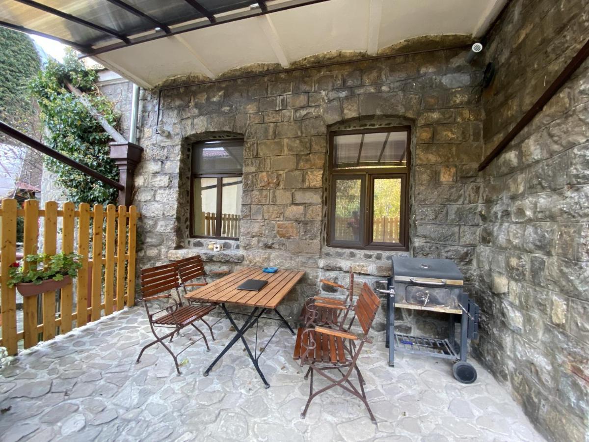 Carol Private Yard With Barbeque And Parking